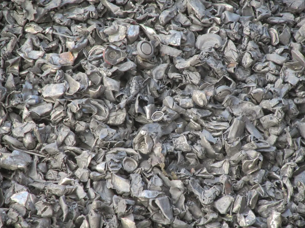 Shredded scrap steel recovered from alkaline battery casings